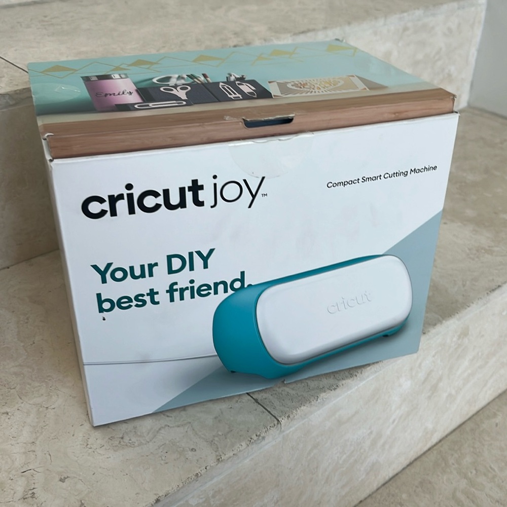 CRICUT JOY Compact cutting machine